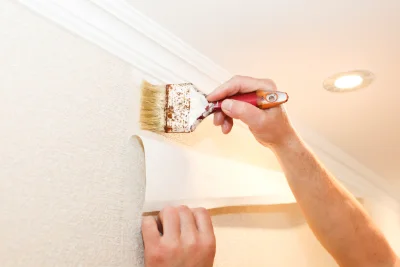 Pose de papier peint à Lies — revêtements muraux et toiles de verre